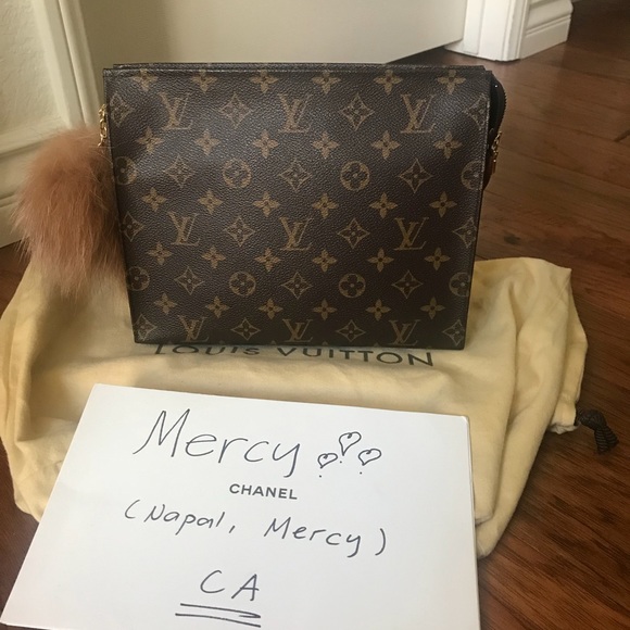 SOLD !!! LV Toiletry 26 - Picture 4 of 8